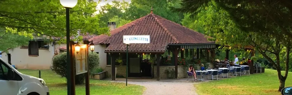 Restaurant bord de l’eau près de Prayssac
